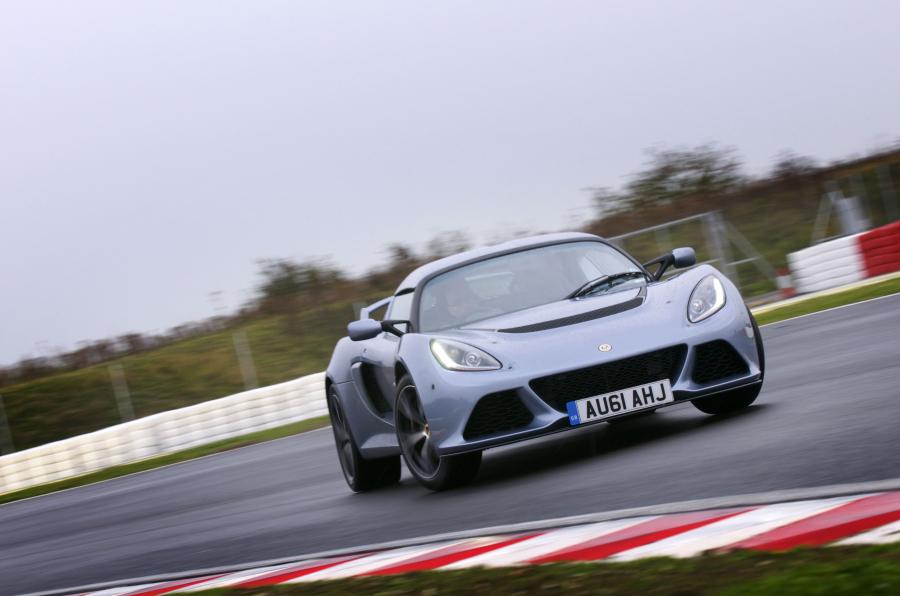  Lotus Exige S 2012 года  (фото 6 из 42)